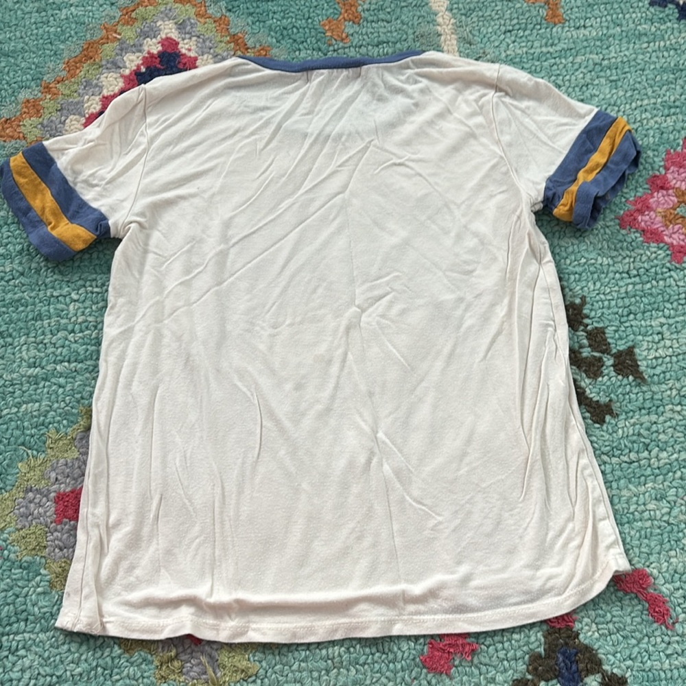 Girls medium sized graphic T-shirt - Picture 2 of 3